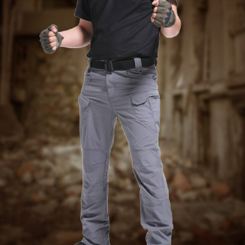 Multifunctional Stretch Tactical Pants – Zippered pockets, slim fit, and stretch fabric for total freedom of movement.